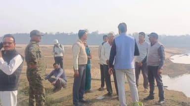 वारासिवनी: वारासिवनी एसडीएम ने सिवनघाट में वैनगंगा नदी का निरीक्षण किया, अवैध उत्खनन रोकने के निर्देश दिए