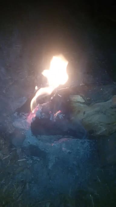 Sardi me aag ka Sahara Bahut Zraoori hai 👍👍🙌🙌🙌