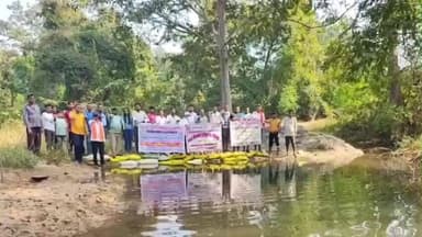 तिरोड़ी: गोरेघाट में प्रस्फुटन समिति ने जल संचय अभियान के तहत किया बोरी बंधान