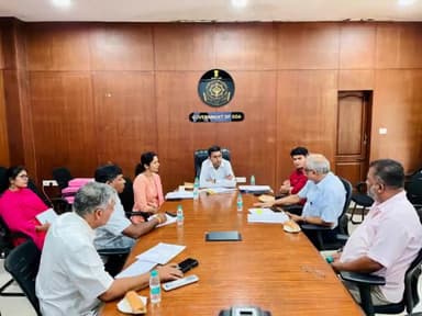 The DEO North Goa Ankit Yadav,IAS handing over the the copy the Draft Electoral Roll of SIR 2026 to the representatives of political parties