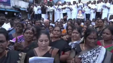 தாம்பரம்: தாம்பரம் மாநகராட்சியை கண்டித்து அதிமுக சார்பில் நடைபெற்ற கண்டன ஆர்ப்பாட்டத்தில் முன்னாள் அமைச்சர் ஆபி உதயகுமார் பங்கேற்று கண்டன உரையாற்றினார்