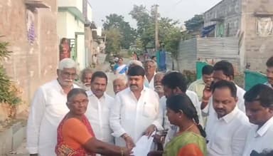 ఎస్టీ కాలనీకి స్మశాన వాటిక ఏర్పాటు చేయాలని ఎమ్మెల్యే భాష్యం ప్రవీణ్ కు కాలనీ వాసులు వినతి