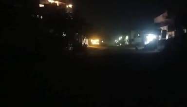 వీధిలైట్లు లేక చిమ్మ చీకట్లో అమరావతి నుండి సత్తెనపల్లి వెళ్లే రోడ్డు మార్గం, ఇబ్బందులు ఎదుర్కొంటున్న ప్రజలు