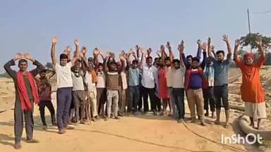 अंधराठाढ़ी: मदनपट्टी में अधिग्रहित जमीन के मुआवजे की मांग को लेकर किसानों का प्रदर्शन, सुलिस गेट निर्माण कार्य बाधित