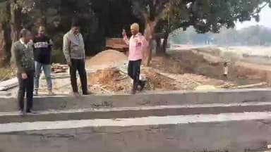 डुमरिया: डुमरिया में सड़क मजबूतीकरण कार्य का प्रखंड अध्यक्ष मिर्जा सोरेन ने किया निरीक्षण