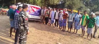 बड़ेराजपुर: उरंदाबेडा थाना पुलिस ने कोकोडा जुगानार के साप्ताहिक बाजार में चलित थाना लगाकर ग्रामीणों को जागरूक किया