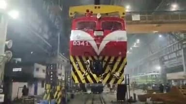 🇮🇳 "मेक इन इंडिया – मेक फॉर द वर्ल्ड’ की मिसाल"- बरेका, रेलवे लोकोमोटिव निर्यात का प्रमुख केंद्र बन चुका है। 🚆
#makeinindia @railminindia