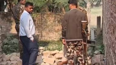 समस्तीपुर: मथुरापुर: मिल्की मोहल्ला वार्ड 14 में निर्माणाधीन मकान में पड़ोसी का मकान तोड़ने का मामला