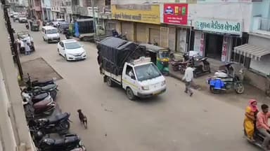 હળવદ: હળવદમાં જુના મનદુઃખનો ખાર રાખી યુવાન પર હુમલો, બાઇકમાં તોડફોડ...