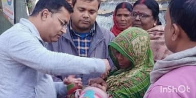 छातापुर: छातापुर के आंगनबाड़ी केंद्र में बच्चे को पोलियो की दवा पिलाकर पल्स पोलियो अभियान की शुरुआत