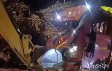 अकबरपुर: अहिरौली थाना क्षेत्र के अटवाई के पास डीसीएम और गन्ना लदी ट्रॉली की टक्कर में 3 लोगों की मौत, 5 लोग गंभीर रूप से घायल