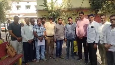 ठीकरी: वार्ड क्रमांक 3 के लिए जनपद पंचायत ठीकरी सदस्य के उपचुनाव की नामांकन प्रक्रिया हुई, जनप्रतिनिधियों ने किए आवेदन