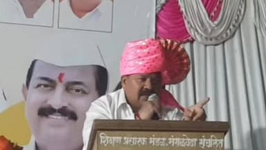 मोहोळ: आमदार राजू खरे यांनी माजी आमदार राजन पाटील यांच्यावर केली टीका