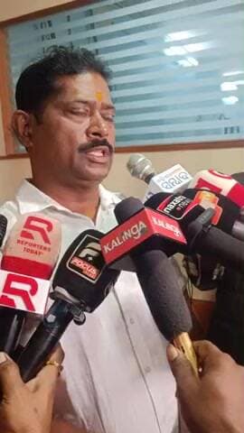 କଟକ ପୌରାଞ୍ଚଳ: କଟକ ସହରରେ ଡିଜିଟାଲ ବୋର୍ଡ ଲଗାଇବାରେ ଅନିୟମିତତା ନେଇ ଅଭିଯୋଗ ଆଣିଲେ କର୍ପୋରେଟର ପ୍ରଦୀପ କୁମାର ସାହୁ