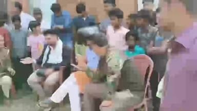 सिंघिया: मुसेपुर गांव में दुकान में आग लगने से सामान जलकर बर्बाद, जांच में जुटी पुलिस