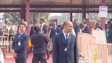 बोध गया: 10वीं बार बिहार के सीएम बनने के बाद नीतीश कुमार पहुंचे महाबोधी मंदिर, भगवान बुद्ध के संदेश की बात कही