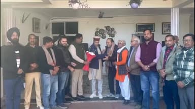 भोरंज: जिला किसान मोर्चा ऊना के पदाधिकारियों ने प्रो. प्रेम कुमार धूमल से की शिष्टाचार भेंट