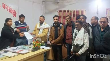 धान खरीदी में अव्यवस्था पर समिति प्रबंधकों ने कलेक्टर के नाम तहसीलदार को सौंपा ज्ञापन, त्वरित परिवहन की मांग की