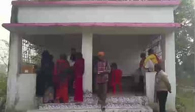 शिवाजी नगर: करियन गांव के हनुमान मंदिर में मुफ्त नेत्र जांच शिविर, 300 लोगों की जांच हुई