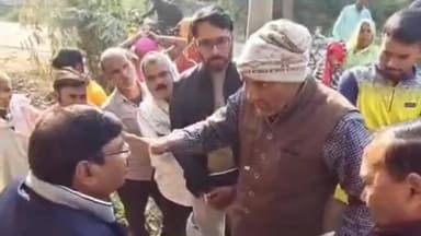 हाटा: छह साल से अधूरा पंचायत भवन, हाईकोर्ट तक पहुंचा मामला, कुशीनगर के चिलुवा गांव में विकास पर ताले, प्रशासन आमने-सामने