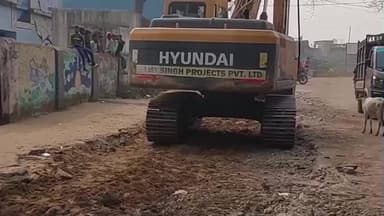 पेटरवार: पिछरी नहर के पास सड़क निर्माण कार्य में रोक, सीओ से सर्वे की मांग