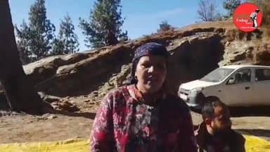 कंदरोड़ा के नावर वैली में सेब उत्पादकों की हुई बैठक , जिसका मुख्य मुद्दा था " जमीन बचाओ और घर बचाओ "
#kullutodaynews #h...