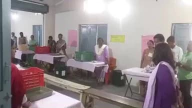 జడ్చర్ల: జడ్చర్ల మండలం గంగా పూర్ గ్రామం లో పాఠశాలలో ఏర్పాటు చేసిన కౌంటింగ్ కేంద్రం ను సందర్శించి