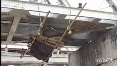 କଟକ ପୌରାଞ୍ଚଳ: ମାତୃଭବନ ରେଳ ପୋଲ ନିକଟରେ ଅଘଟଣ, ପୋଲରେ ବନ୍ଧାଥିବା ଭାରା ଭାଙ୍ଗିବାରୁ ଦୁଇ ରଙ୍ଗମିସ୍ତ୍ରୀ ଗୁରୁତର