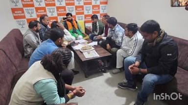 सिकंंदराबाद: सिकंदराबाद विधायक लक्ष्मी राज सिंह ने अपने कैंप कार्यालय पर लोगों की जनसमस्याएं सुनीं, दिए दिशा निर्देश