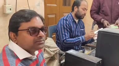 बैरगनियां: बैरगनिया में पेंशन शिविर आयोजित, BDO साहब ने लाभार्थियों से कहा - सबकी पेंशन होगी शुरू