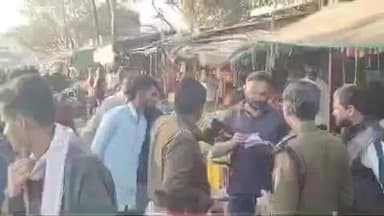 साईं खेड़ा: नगर परिषद साईखेड़ा में सीएमओ और थाना प्रभारी ने साप्ताहिक बाजार के दिन रोड पर व्यवस्था बनाई