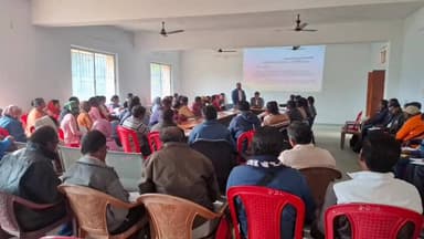 जलडेगा: जलडेगा प्रखंड कार्यालय में दो दिवसीय डहर प्रशिक्षण, आधार केंद्र पर उमड़ी लोगों की भीड़