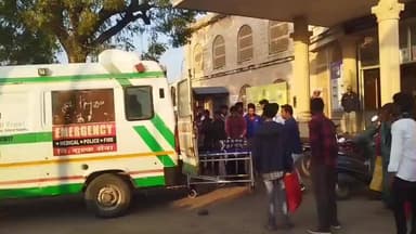 सागवाड़ा: घाटा के गांव के पास हुई दुर्घटना में एक व्यक्ति गंभीर रूप से घायल, अस्पताल में भर्ती