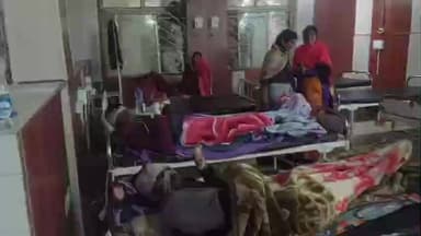 मंझिआंव: गढ़वा थाना के सामने मोटरसाइकिल दुर्घटना, मझिआंव के दो युवक घायल