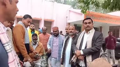 हैदरगढ़: हैदरगढ़ विकासखंड परिसर में विधायक ने 88 दिव्यांगजनों को वितरित किए उपकरण, 48 दिव्यांग जनों को मिली ट्राई साइकिल