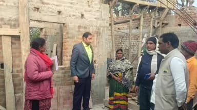 कान्हाचट्टी: कान्हाचट्टी बी डी ओ ने आवास योजनाओं की जांच की, जल्द पूरा करने का निर्देश दिया