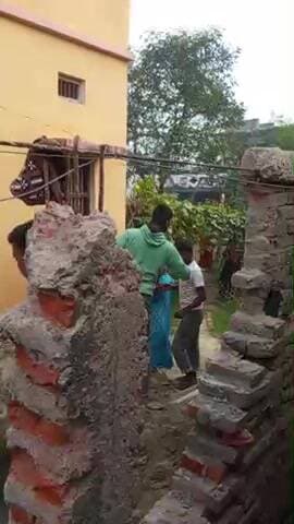 mere Ghar Se jhagada karta hai Arvind Singh unke ladke aur bhatija . aur humko Marne ka dhamka Diya Hai .