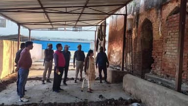 कौंच: कोंच नगर में निर्माणाधीन नंदीशाला का एसडीएम ने सीवीओ के साथ किया निरीक्षण, शिथिलता देख जताई नाराजगी