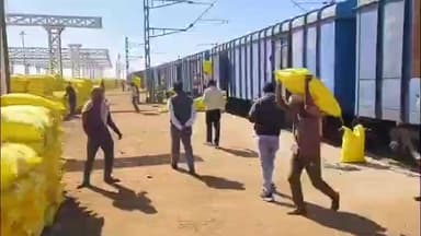 सिवनी: सिवनी रैक प्वाइंट पर पहुंची 2395 मीट्रिक टन यूरिया, किसानों को समय पर उपलब्ध कराने की तैयारी