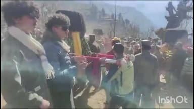 रोहड़ू: लरोट में देव कार्यक्रम का आयोजन किया गया, हजारों की संख्या में लोग रहे मौजूद, देवी-देवताओं का लिया आशीर्वाद