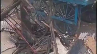 खड्डा: हनुमानगंज में तेज रफ्तार ब्रेजा कार ने अंडा ठेले को मारी टक्कर, 15 वर्षीय किशोर घायल, इलाज जारी