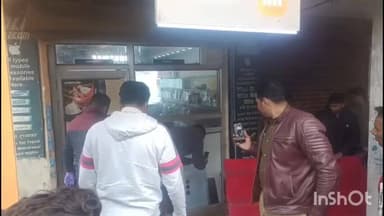 सिरौली गौसपुर: अली टेलीकॉम बदोसराय में मोबाइल की दुकान से नगदी और मोबाइल की चोरी, पुलिस कर रही है जांच