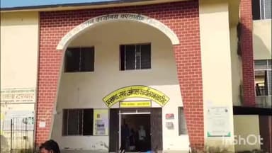 बरवाडीह: पेंशन संशोधन से बाहर रखने पर नाराज़ पेंशनरों ने बरवाडीह बीडीओ के माध्यम से प्रधानमंत्री और वित्त मंत्री को ज्ञापन सौंपा