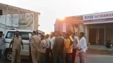 ಕನಕಗಿರಿ: ಚಾಲಕನ ನಿಯಂತ್ರಣ ತಪ್ಪಿ ಬೊಲೆರೋ ವಾಹನಕ್ಕೆ ಬಸ್ ಡಿಕ್ಕಿ ಕನಕಗಿರಿ ತಾವರಗೇರಿ ಮಧ್ಯದ ರಾಷ್ಟ್ರೀಯ ಹೆದ್ದಾರಿಯಲ್ಲಿ ಘಟನೆ ತಪ್ಪಿದ ಭಾರಿ ಅನಾಹುತ