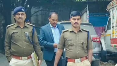 सकरा: सकरा थाना क्षेत्र: पुलिस ने विभिन्न निजी बैंक और फाइनेंस कार्यालयों में की छापेमारी, मचा हड़कंप