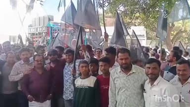 उज्जैन ग्रामीण: इंदौर-उज्जैन ग्रीन फील्ड रोड से प्रभावित किसानों ने बाइक रैली निकालकर MPRDC कार्यालय पर किया प्रदर्शन