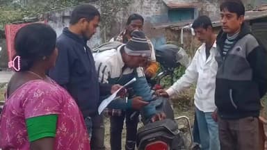 কাশীপুর: কাশীপুর মন্ডল ৩ এর তালাজুড়ি ৫২ নম্বর বুথে কর্মীদের নিয়ে সাংগঠনিক বৈঠক এবং বুথ ভেরিফিকেশন করা হয়,উপস্থিত মন্ডল সভাপতি