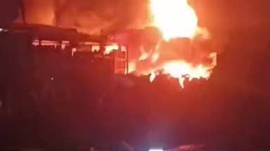 સરસ્વતી: વડુ ગામ ખાતે ભંગારની દુકાનમાં આગ લાગતા પાટણ નગરપાલિકાની ફાયરની ટીમ ઘટના સ્થળે પહોંચી