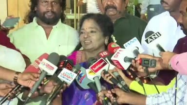 எழும்பூர்: ஓபிஎஸ் மற்றும் டிடிவியை டெல்லி பார்த்துக் கொள்ளும் - நூறடி சாலையில் போட்டு உடைத்த தமிழிசை சௌந்தரராஜன்