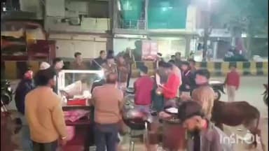 बैराड़: बैराड़ थाना प्रभारी सुरेश शर्मा और पुलिस बल ने किया कस्बा भ्रमण, दुकानदारों से की बातचीत